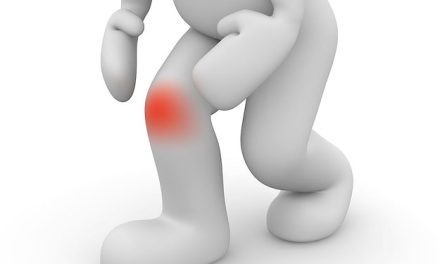 무릎 통증 치료: 5가지 가정요법 및 영양제